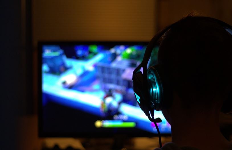 Why You Need To Buy A Custom Gaming PC instead of Normal PC
